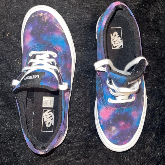 Galaxy Vans - Picture 7 of 11